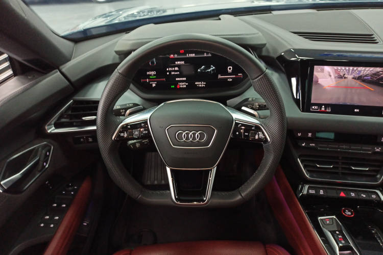 奥迪e-tron GT 2023款 基本型中控内饰13