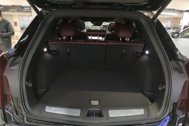 凯迪拉克XT5 2025款 2.0T 铂金型机舱底盘23