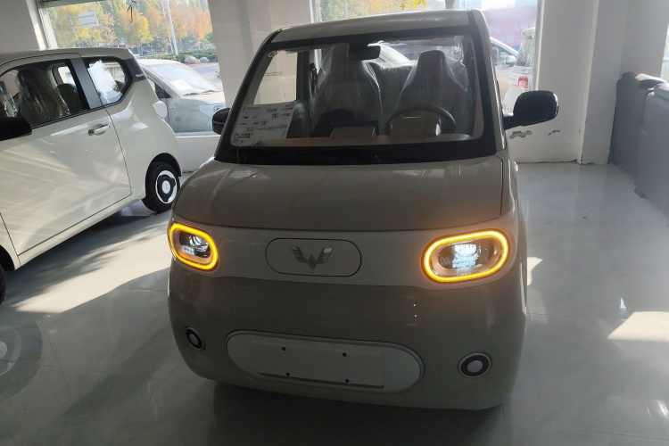 五菱汽车 宏光MINIEV 2024款 第三代 215km 青春版车身外观2