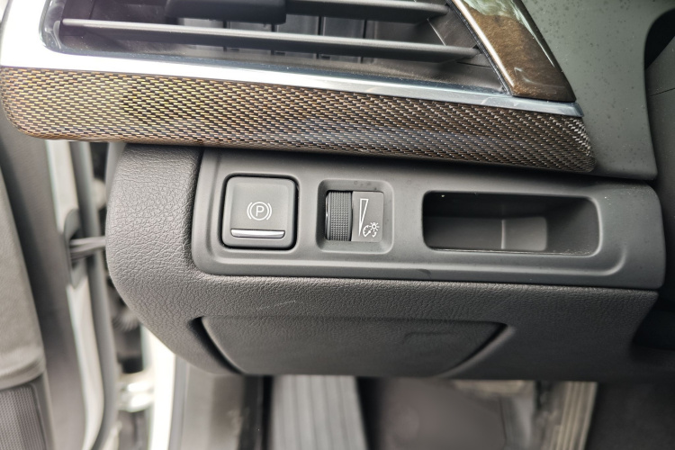 凯迪拉克CT6 2021款 28T 领先超级巡航型局部细节9003