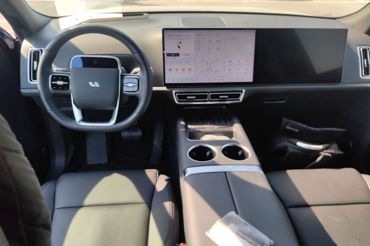 理想汽车 理想L8 2024款 Max中控内饰12