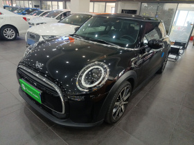 MINI 2023款 改款 1.5T COOPER 艺术家