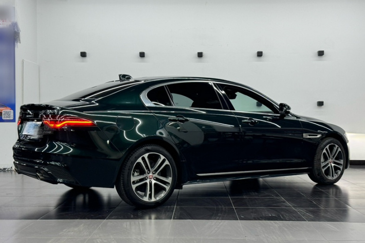 捷豹XEL 2024款 2.0T 250PS R-DYNAMIC S进取运动版车身外观6004