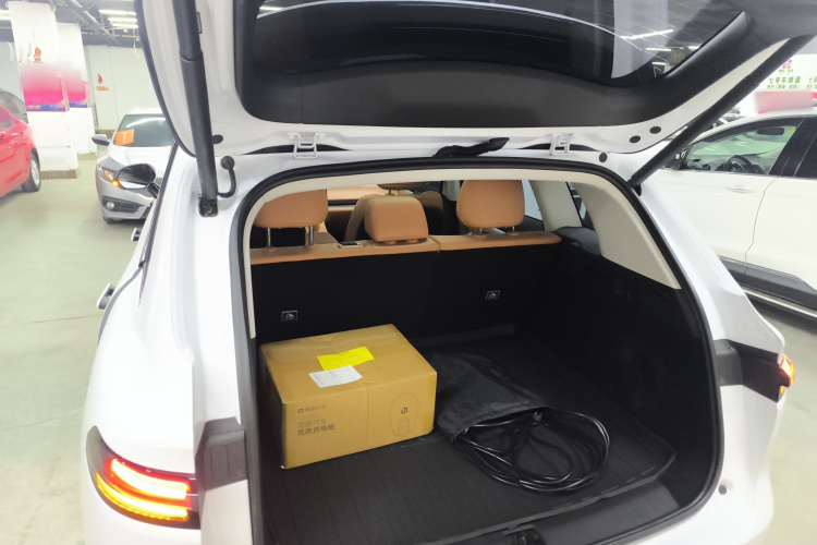 零跑汽车 零跑C10 2026款 210悦享版机舱底盘23