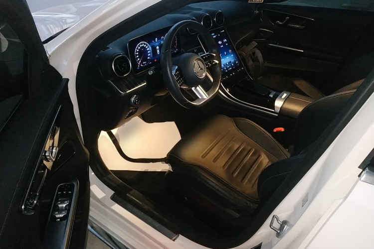 奔驰C级 2022款 C 200 L 运动版中控内饰7003