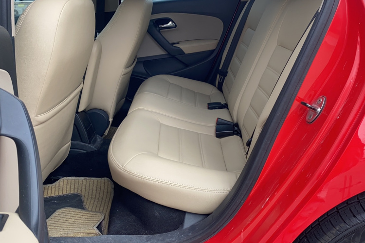 大众 Polo 2013款 1.6L 自动舒适版中控内饰7002