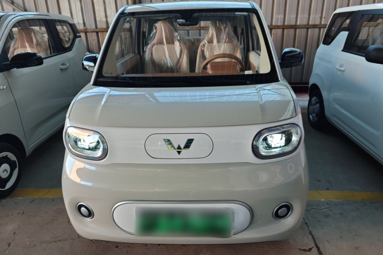 五菱汽车 宏光MINIEV 2024款 第三代 215km 青春版车身外观2