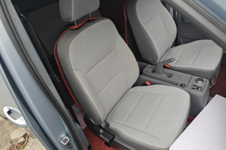 五菱汽车 五菱扬光 2025款 310KM 客车版宁德时代定制版局部细节41