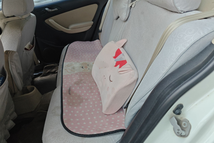 大众 朗逸 2011款 1.6L 自动品雅版中控内饰7004