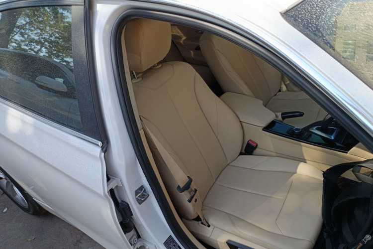 宝马3系 2016款 316Li 时尚型局部细节41