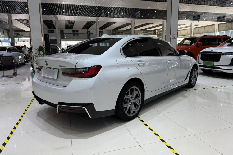 宝马i3 2022款 eDrive 35 L车身外观6007