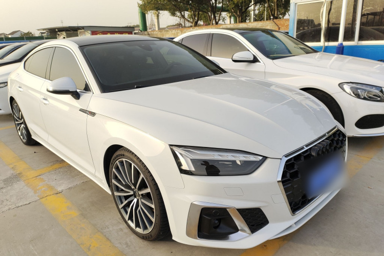 奥迪A5 2023款 Sportback 40 TFSI quattro 豪华动感型车身外观3