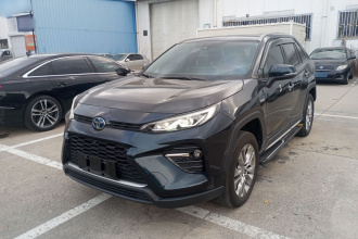 丰田 威兰达 2022款 双擎 2.5L E-CVT两驱尊贵版