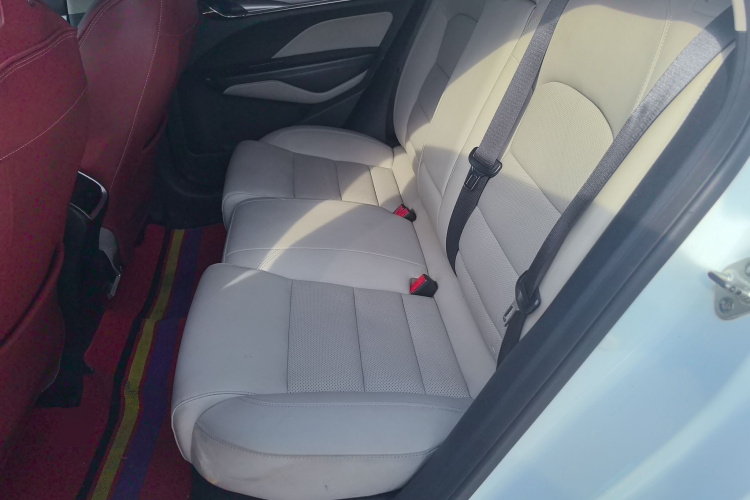 吉利汽车 缤瑞 2018款 14T 手动缤致版中控内饰21