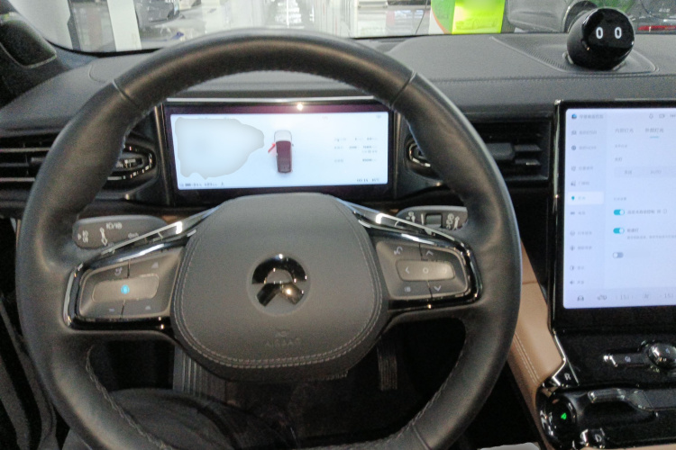 蔚来ES8 2020款 580KM 签名版 六座版中控内饰13