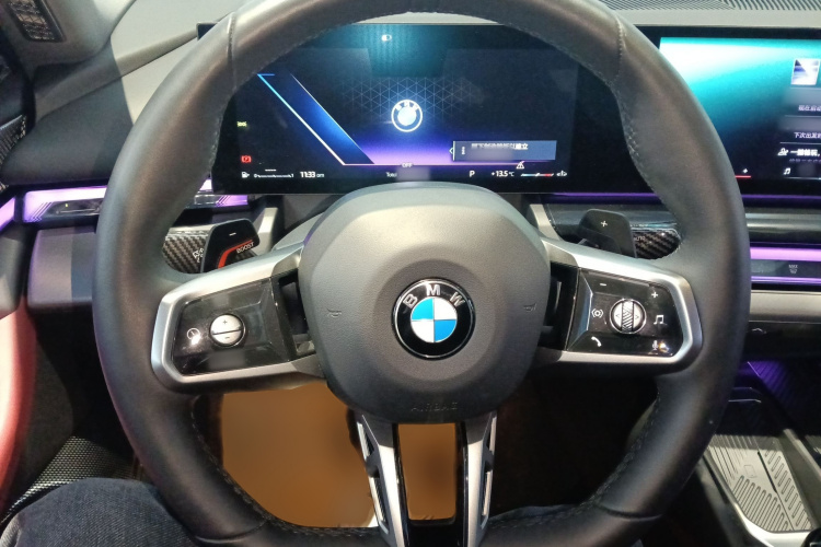 宝马5系 2025款 530Li 领先型 M运动套装局部细节13