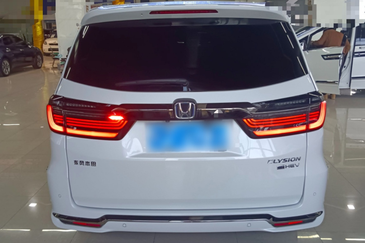 本田 艾力绅 2022款 2.0L e:HEV 经典版车身外观6