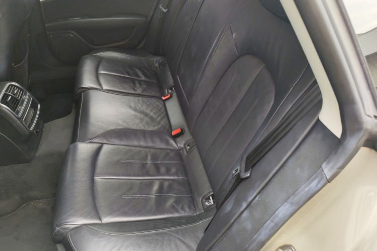 奥迪A7 2016款 40 TFSI 进取型中控内饰7004