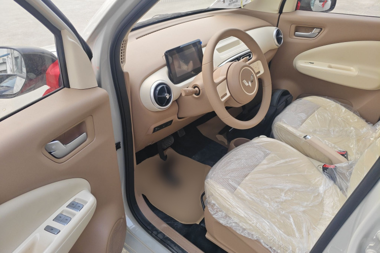 五菱汽车 宏光MINIEV 2025款 四门版 进阶款中控内饰7003