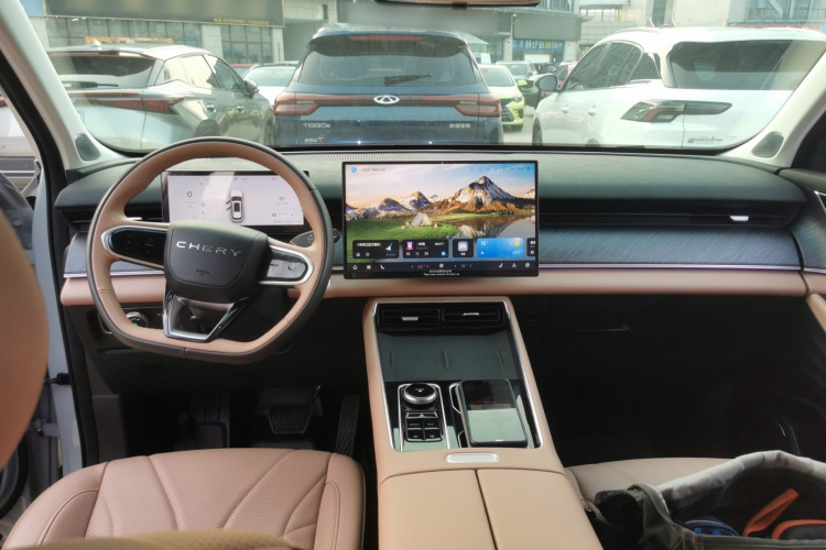 奇瑞 瑞虎8 L 2024款 2.0T 两驱豪华版 5座中控内饰7002