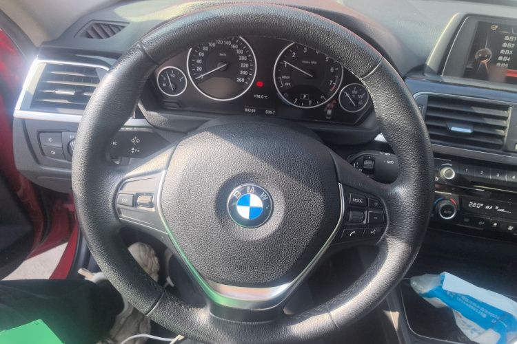 宝马3系 2017款 320Li 时尚型中控内饰13