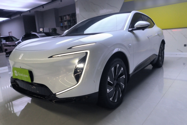 阿维塔07 2024款 Pro+纯电版车身外观1