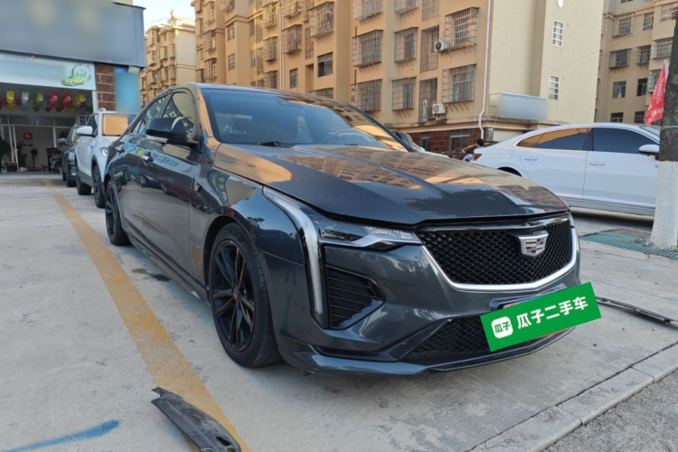 凯迪拉克CT4 2020款 28T 时尚型车身外观3