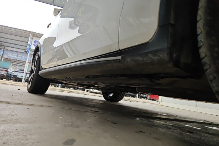 奔驰GLC 2022款 GLC 300 L 4MATIC 动感型臻藏版局部细节9001