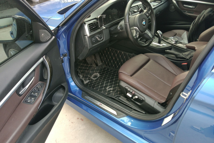 宝马3系 2019款 320Li M运动曜夜版中控内饰7003