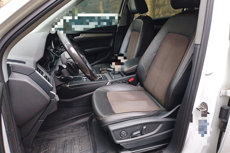 奥迪Q5L 2018款 45 TFSI 尊享时尚型 国V中控内饰19