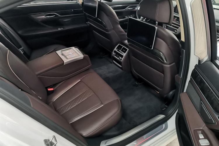 宝马7系 2016款 740Li 领先型中控内饰7014