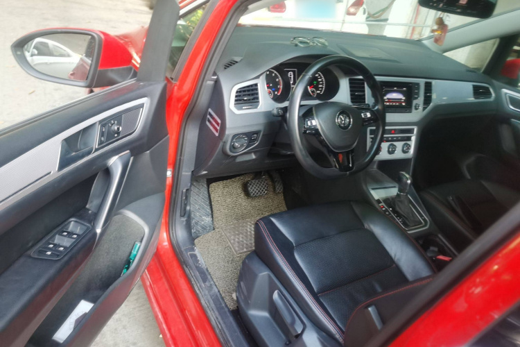 大众 高尔夫·嘉旅 2016款 230TSI 自动进取型中控内饰7003