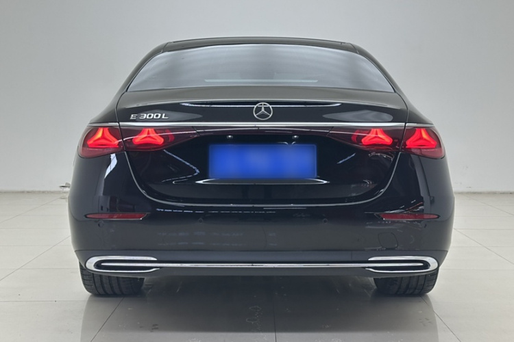奔驰E级 2025款 E 300 L 豪华型车身外观6004