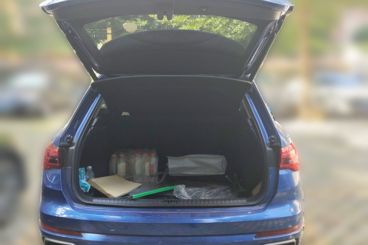 奥迪Q3 2019款 35 TFSI 进取动感型局部细节23