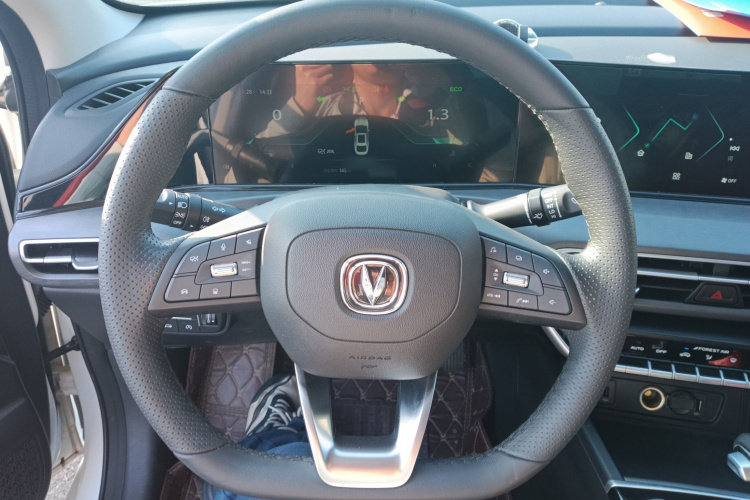 长安 逸动 2021款 PLUS 蓝鲸NE 1.4T GDI DCT旗舰型中控内饰13