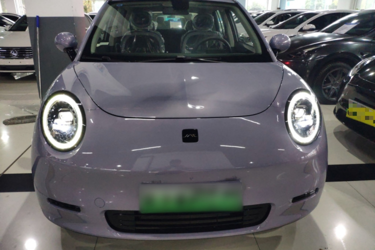 江淮钇为 钇为3 2024款 挚爱版 330km Lite车身外观2