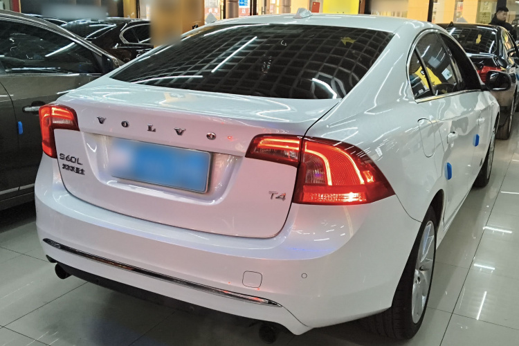 沃尔沃S60 2017款 S60L T4 智远版车身外观6005