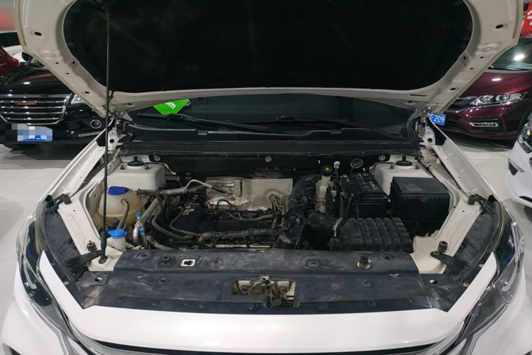 捷途X70M 2020款 1.5T 手动伙伴型机舱底盘24