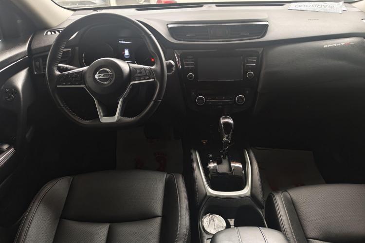 日产 奇骏 2019款 2.0L CVT舒适版 2WD中控内饰7001