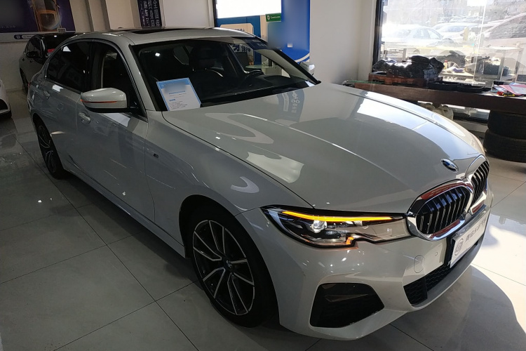 宝马3系 2022款 改款 320Li M运动套装车身外观6002