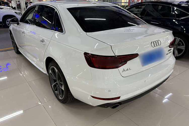 奥迪A4L 2018款 30周年年型 40 TFSI 进取型车身外观6003
