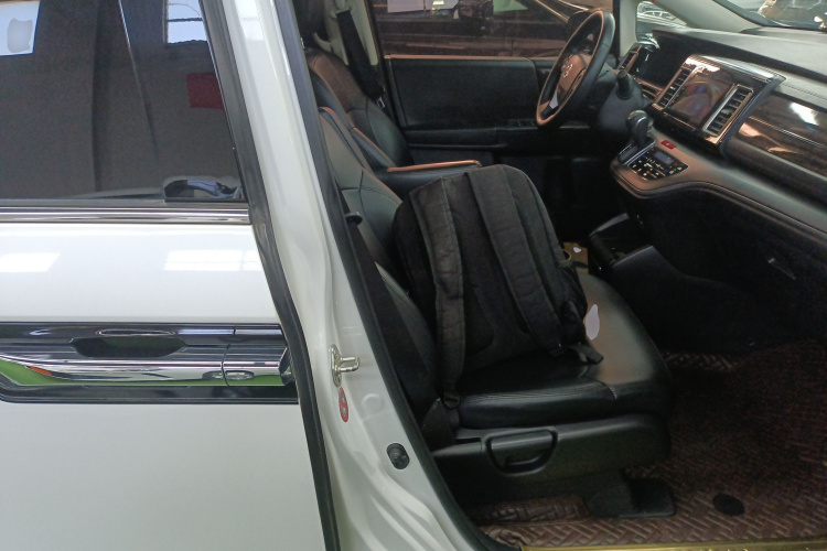 本田 艾力绅 2016款 2.4L 舒适版局部细节41