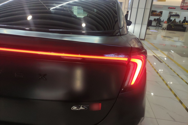 ARCFOX极狐 极狐 阿尔法S(ARCFOX αS) 2022款 HI版 高阶版车身外观9