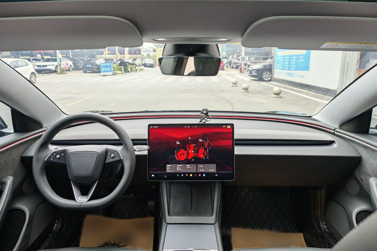 特斯拉 Model 3 2023款 长续航全轮驱动版中控内饰7005