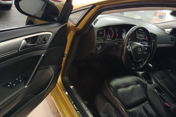 大众 高尔夫 2018款 230TSI 自动舒适型中控内饰7003