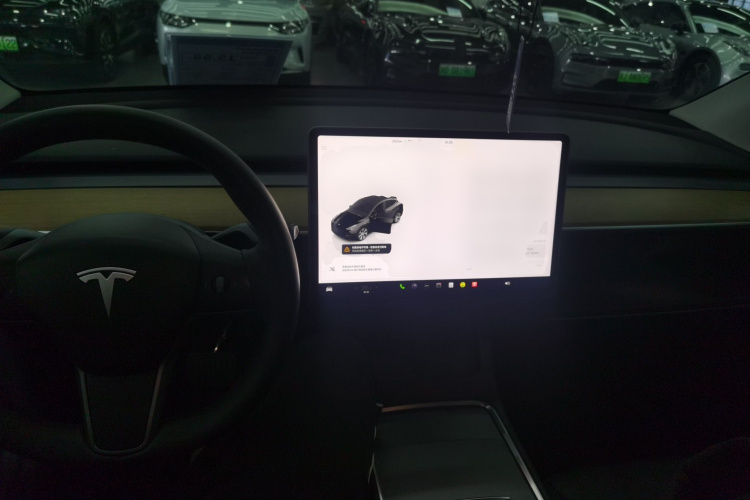 特斯拉 Model Y 2022款 后轮驱动版中控内饰7002