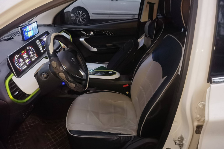 长安欧尚 奔奔E-Star 2020款 心动版 三元锂局部细节19