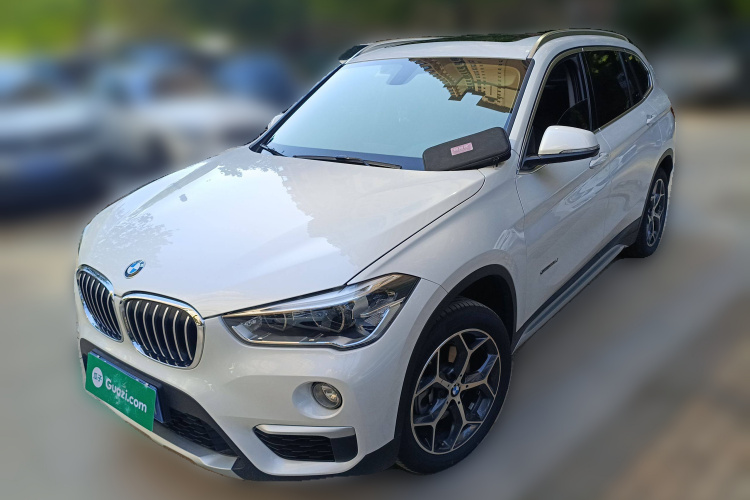 宝马X1 2018款 sDrive18Li 尊享型车身外观1