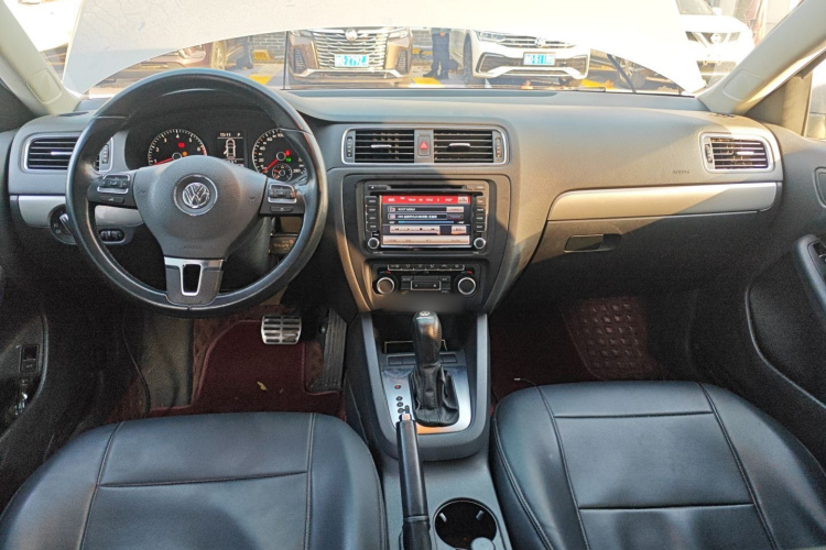 大众 速腾 2014款 改款 1.4TSI 自动豪华型中控内饰12