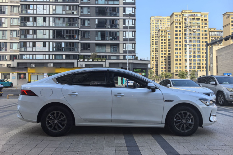 比亚迪 秦PLUS 2023款 EV 510KM 出行版车身外观6006